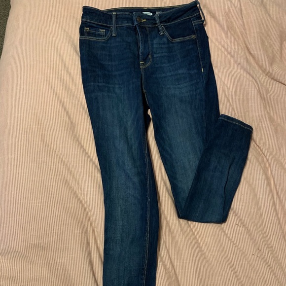 Never worn Dark-wash high-waisted jeans - Picture 2 of 5